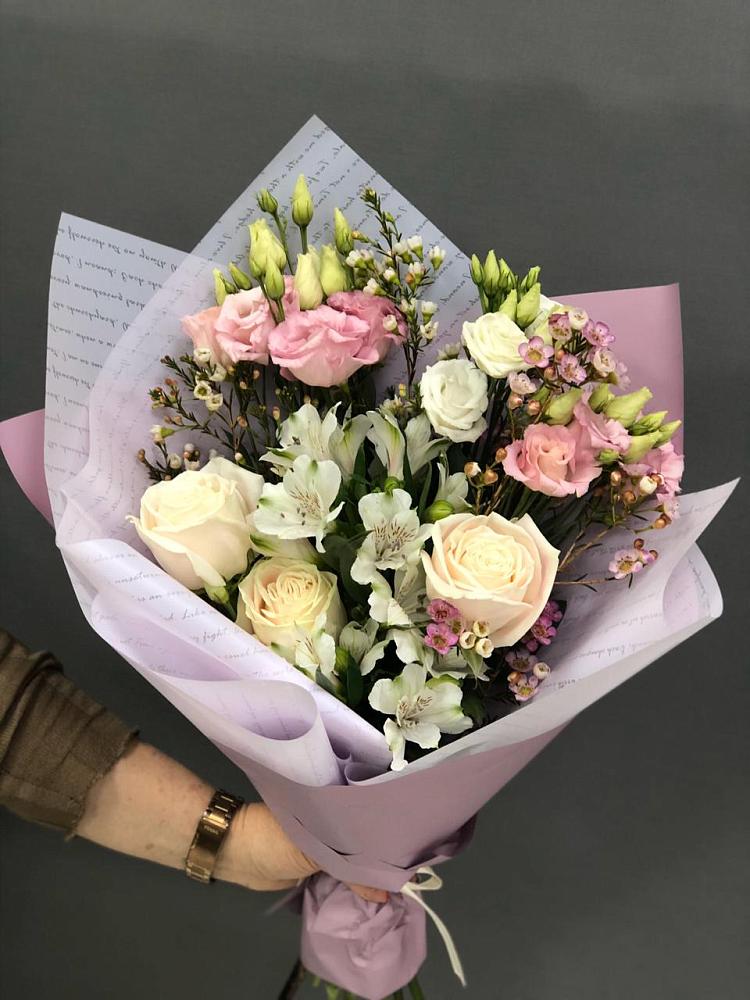 Букет цветов из: Альстромерии, Розы и Лизиантусы в Кемь