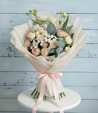 Букет цветов из:  Розы и Лизиантусы в Кемь