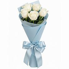 Букет 5 Белых роз Проуд в Кемь