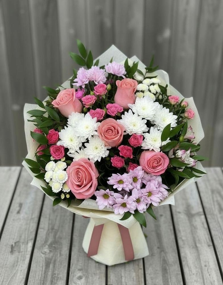 Букет цветов из: Альстромерии, Гвоздики, Розы и Хризантемы в Кемь