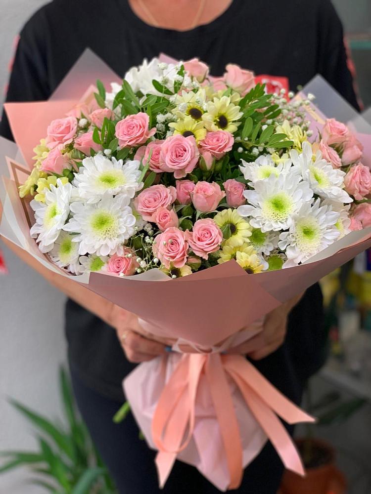 Букет цветов из: Розы и Хризантемы в Кемь