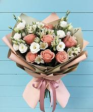 Букет цветов из:  Розы, Альстромерии и Лизиантусы в Кемь