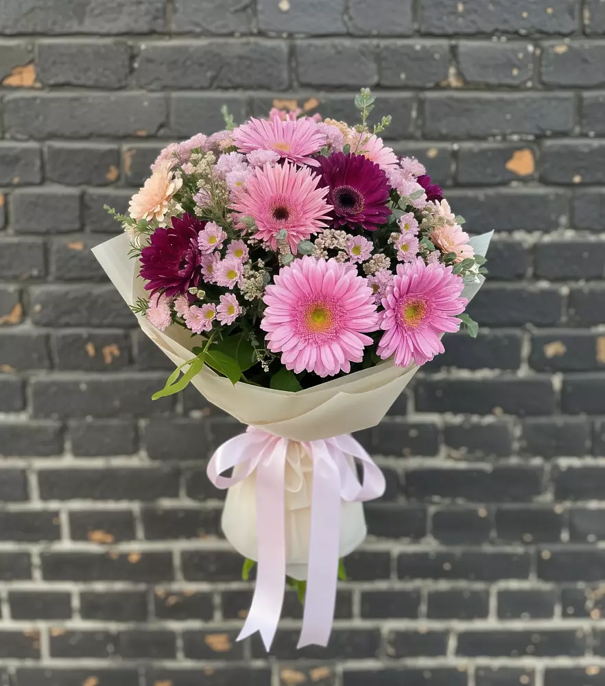 Букет цветов из: Герберы и Хризантемы в Кемь