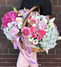 Цветочная композиция из Розы, Хризантемы, Пионы и Лизиантусы в корзине #REPLACE_PRED# Кемь