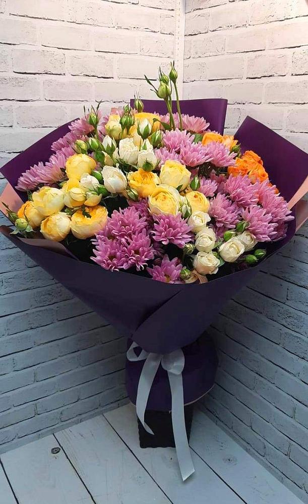 Букет цветов из: Хризантемы и Розы в Кемь