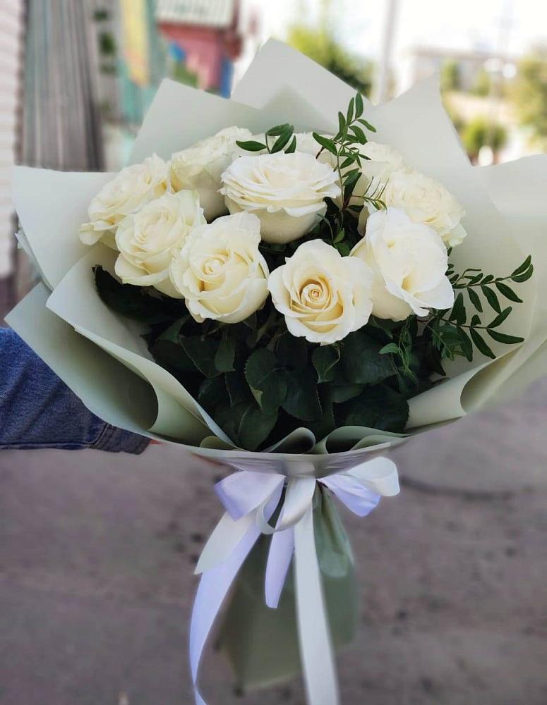 Букет Белые розы Проуд в Кемь