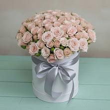 Цветочная композиция из Розы в шляпной коробке в Кемь