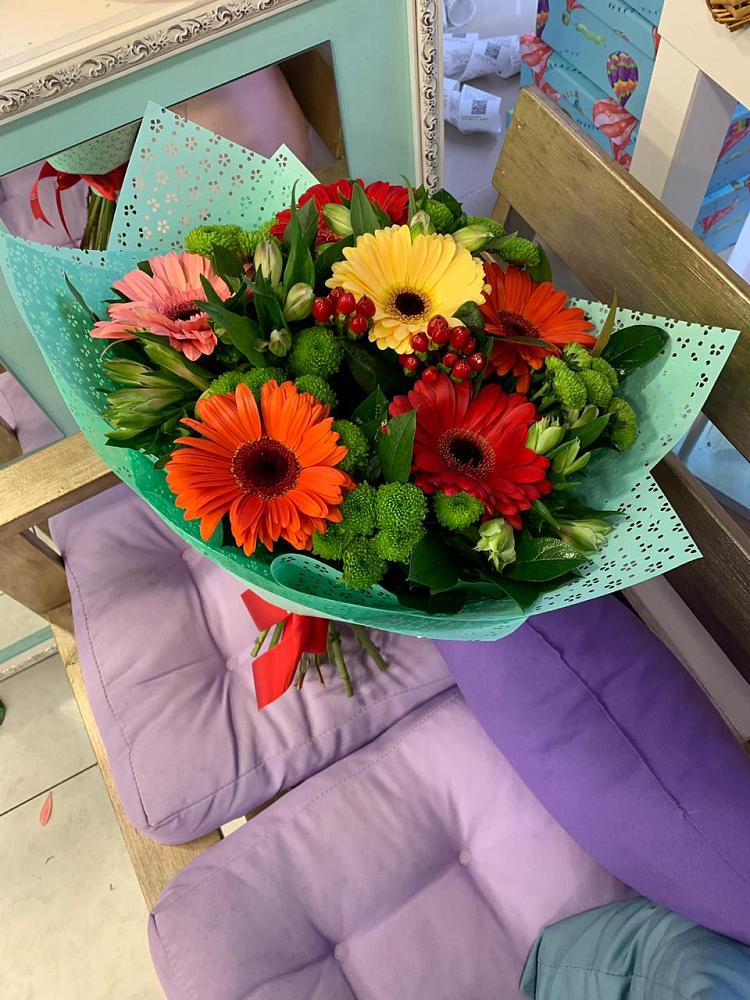 Букет цветов из: Герберы, Хризантемы и Альстромерии в Кемь