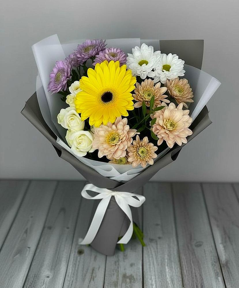 Букет цветов из: Розы, Герберы и Хризантемы в Кемь