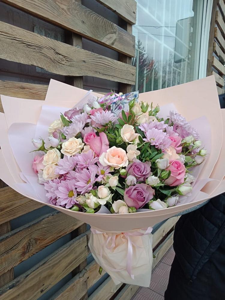 Букет цветов из: Розы и Хризантемы в Кемь