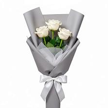 Букет 3 белые розы в Кемь
