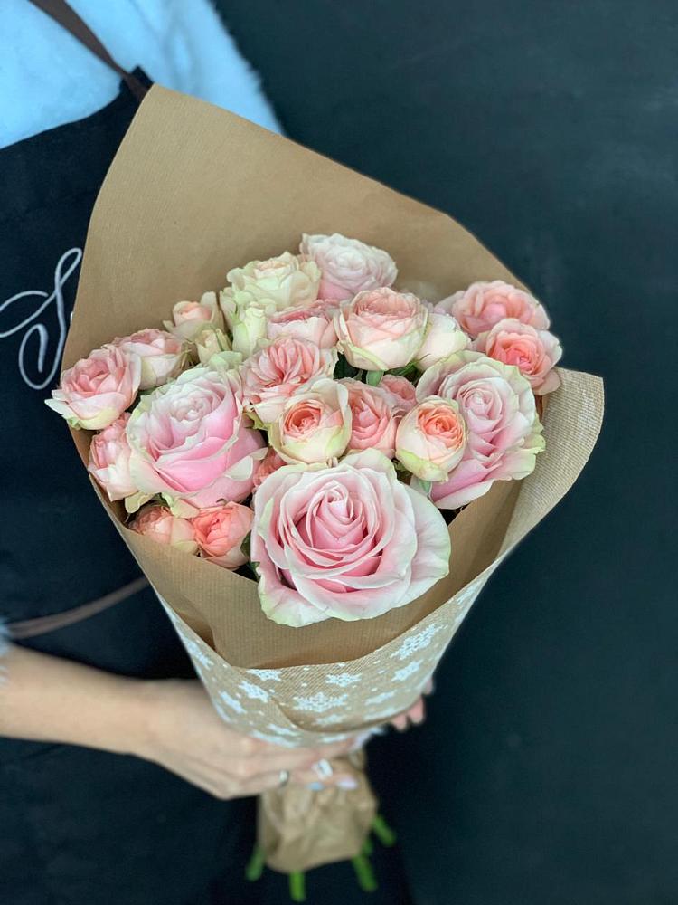 Букет цветов из: Хризантемы и Розы в Кемь