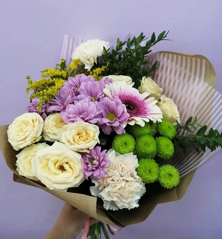 Букет цветов из: Хризантемы, Розы, Гвоздики и Герберы в Кемь