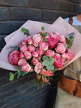 Букет розы в пальмах в Кемь Букет цветов из: Розы в Кемь