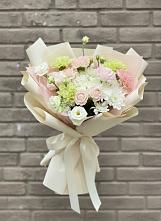 Букет цветов из:  Гвоздики, Розы, Лизиантусы и Хризантемы в Кемь