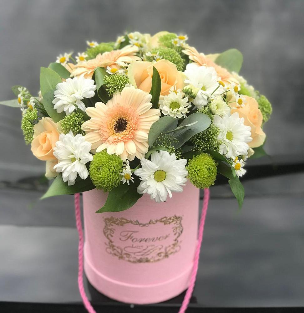 Цветочная композиция из Розы, Герберы и Хризантемы в шляпной коробке в Кемь