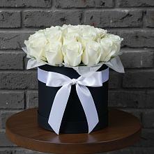 Цветочная композиция из Розы в шляпной коробке в Кемь