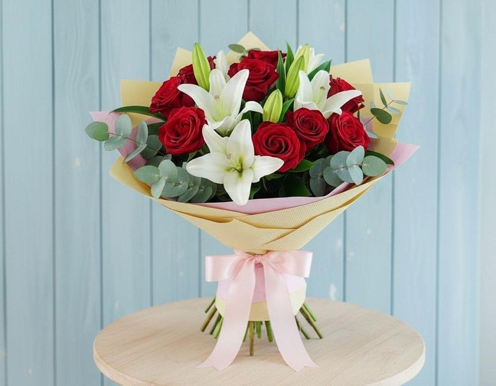 Букет цветов из: Лилии и Розы в Кемь